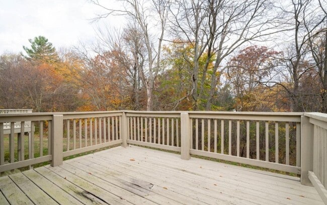 14825 Timber Ln in Spring Lake, MI - Foto de edificio - Building Photo