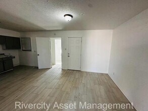 2193 Stephanie Ave in Memphis, TN - Building Photo - Building Photo