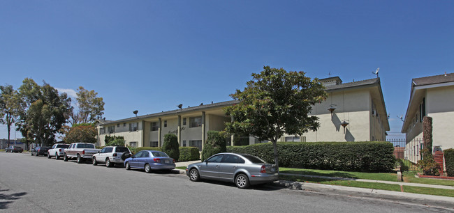 The Georgian in La Mirada, CA - Foto de edificio - Building Photo