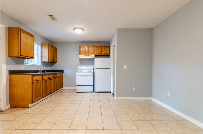 1826 Leland St in North Charleston, SC - Building Photo - Building Photo