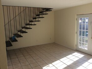 1729 Wooten Park Dr, Unit 102 in Austin, TX - Building Photo - Building Photo