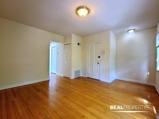 2948 N Seminary Ave in Chicago, IL - Building Photo - Building Photo