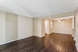 Ashford Place Apartments in Clarksville, TN - Building Photo - Building Photo
