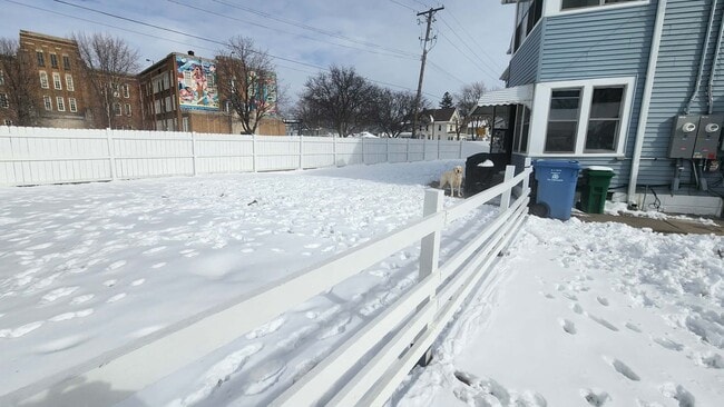 912 4th St NE, Unit 1 in Minneapolis, MN - Building Photo - Building Photo