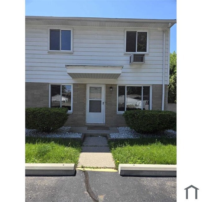11646 San Jose in Redford, MI - Foto de edificio - Building Photo