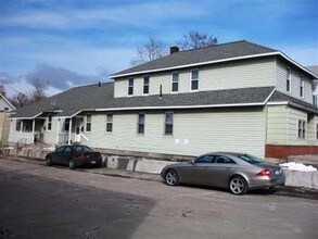 2711 Broadway in Rotterdam, NY - Building Photo - Building Photo