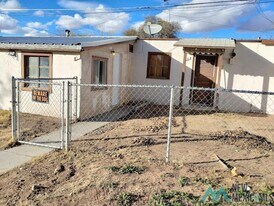 801 W Spruce St in Deming, NM - Building Photo