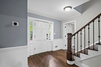 815 Sudbury Rd NE in Atlanta, GA - Building Photo - Building Photo