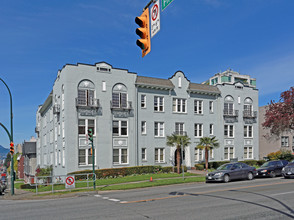 Willingdon Lodge in Vancouver, BC - Building Photo - Primary Photo