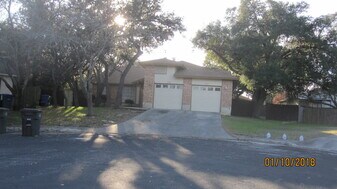 8936 Hambledon Dr in San Antonio, TX - Building Photo
