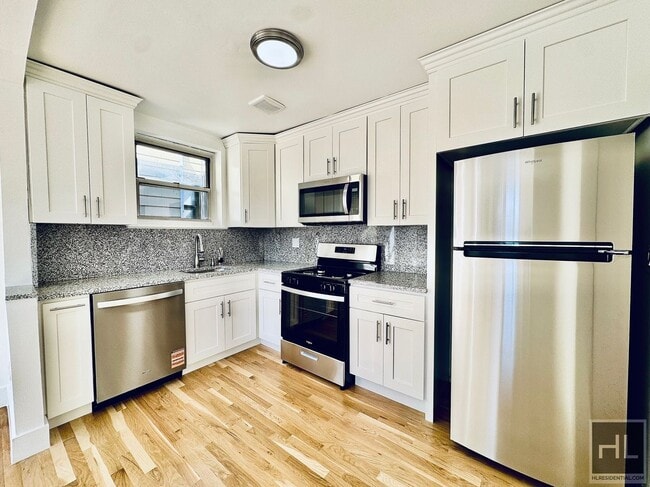 Newly Renovated 2 bedroom apartment spanni
