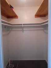 172 Wicks Rd in Commack, NY - Foto de edificio - Building Photo