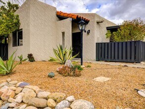 5412 N La Casita Dr in Tucson, AZ - Building Photo - Building Photo
