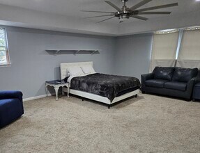 3329 Macdonald Rd in Virginia Beach, VA - Building Photo - Building Photo