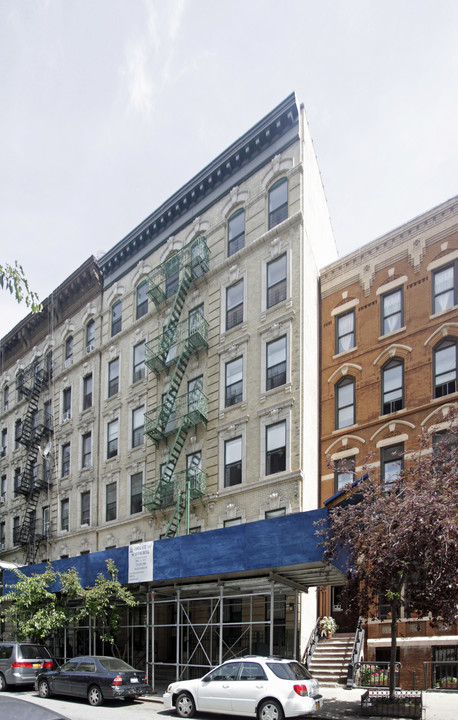 27 W 129th St in New York, NY - Building Photo