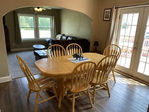 2617 Maple Ave NE in Canton, OH - Building Photo - Building Photo