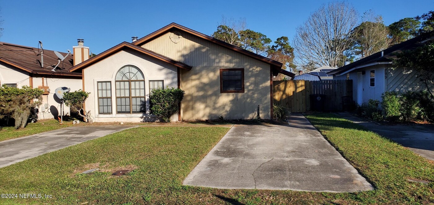 803 Stocks St in Atlantic Beach, FL - Building Photo