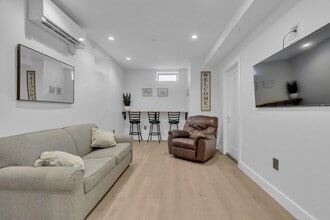 708 E 6th St in Boston, MA - Building Photo - Building Photo