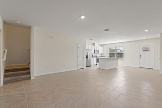 17081 Water Spring Blvd in Winter Garden, FL - Building Photo - Building Photo