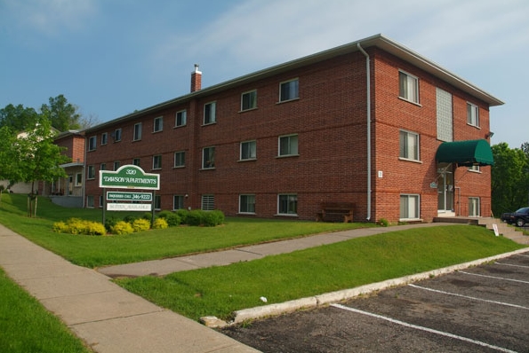 Dawson Apartments in Thunder Bay, ON - Building Photo