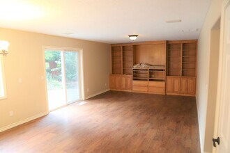1128 SW Ivy Pl in Corvallis, OR - Building Photo - Building Photo