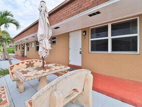 1602 N J St in Lake Worth Beach, FL - Building Photo - Building Photo