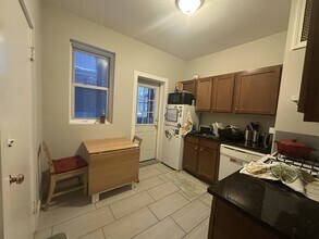 12 Farrington Ave, Unit 2 in Boston, MA - Building Photo - Building Photo