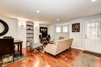 1619 21st St NW, Unit Bsmt Apt in Washington, DC - Building Photo - Building Photo