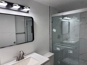 15610 SW 80th St in Miami, FL - Building Photo - Building Photo