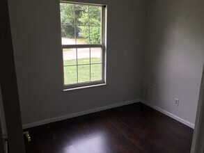 28 Boles Ave in Wentzville, MO - Building Photo - Building Photo