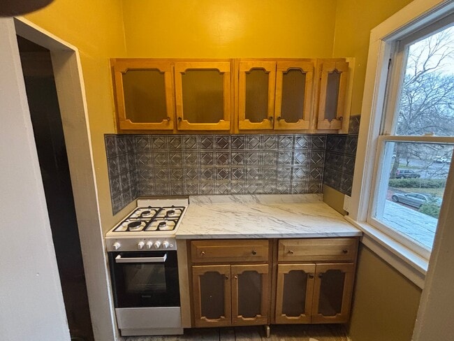 85 S Hamilton St, Unit 4