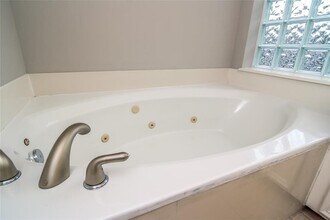 34 Waugh Dr in Houston, TX - Building Photo - Building Photo