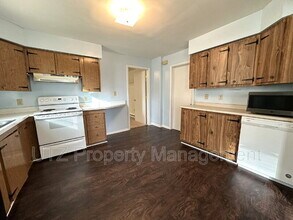 4234 Hanover Pike in Manchester, MD - Foto de edificio - Building Photo