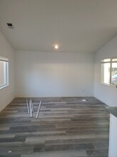 3824 Coffee Rd in Modesto, CA - Foto de edificio - Building Photo