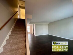 102 Wexford Dr in Taylors, SC - Building Photo - Building Photo