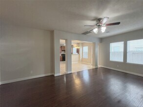 3715 W Ashford Villa Ln in Houston, TX - Building Photo - Building Photo