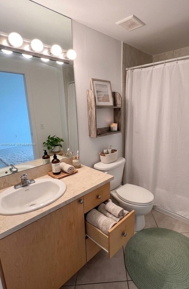 2630 SW 28th St in Miami, FL - Building Photo - Building Photo