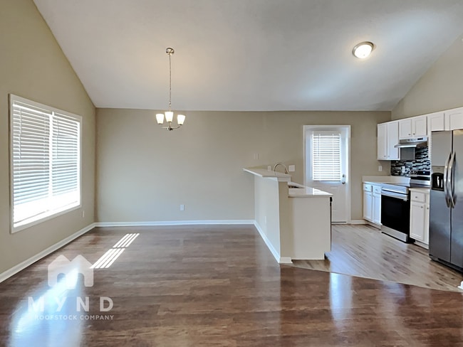 3940 Cypress Pointe Dr in Union City, GA - Building Photo - Building Photo