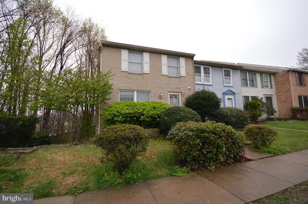 201 Ridgecrest Ct in Stafford, VA - Building Photo