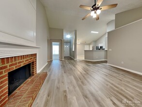 7070 Springgrove Ct in Austell, GA - Building Photo - Building Photo