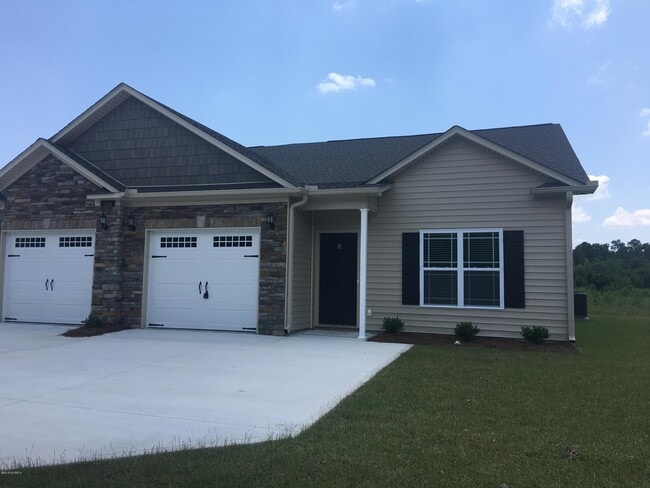 2301 Sweet Bay Drive. in Greenville, NC - Building Photo - Building Photo