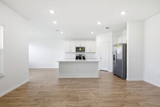 1904 Marlin Spike Dr in Leander, TX - Building Photo - Building Photo