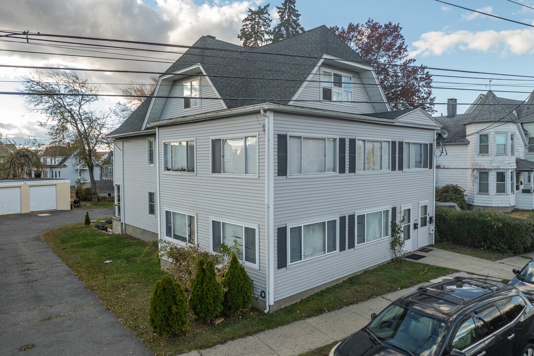 543 Ellsworth St in Bridgeport, CT - Foto de edificio