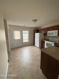 160 Cornerstone Pl photo'