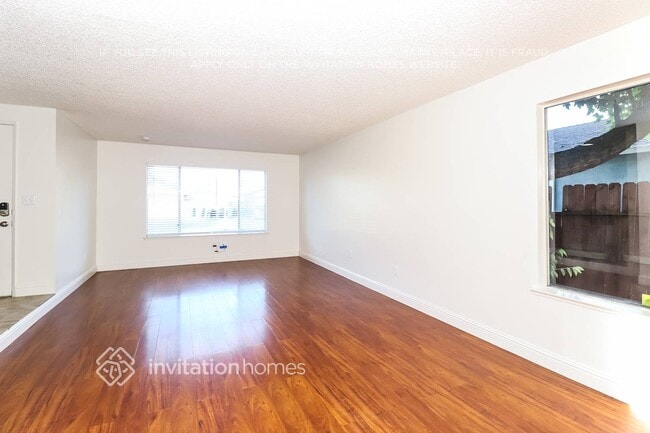 1295 Trail End Way in Sacramento, CA - Building Photo - Building Photo
