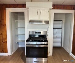 1566 North Ave in Bridgeport, CT - Building Photo