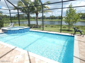 11536 Jacaranda Dr in Naples, FL - Building Photo - Building Photo