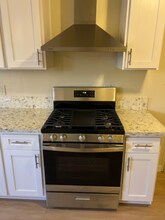 209 39th St in Manhattan Beach, CA - Building Photo - Building Photo