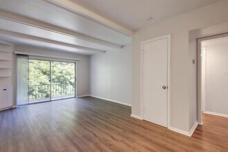 1725 Toomey Rd in Austin, TX - Building Photo - Building Photo