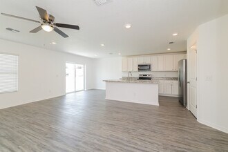 206 Linda Ln in Auburndale, FL - Building Photo - Building Photo